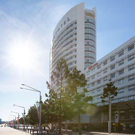 Novotel Sydney Olympic Park Exterior photo