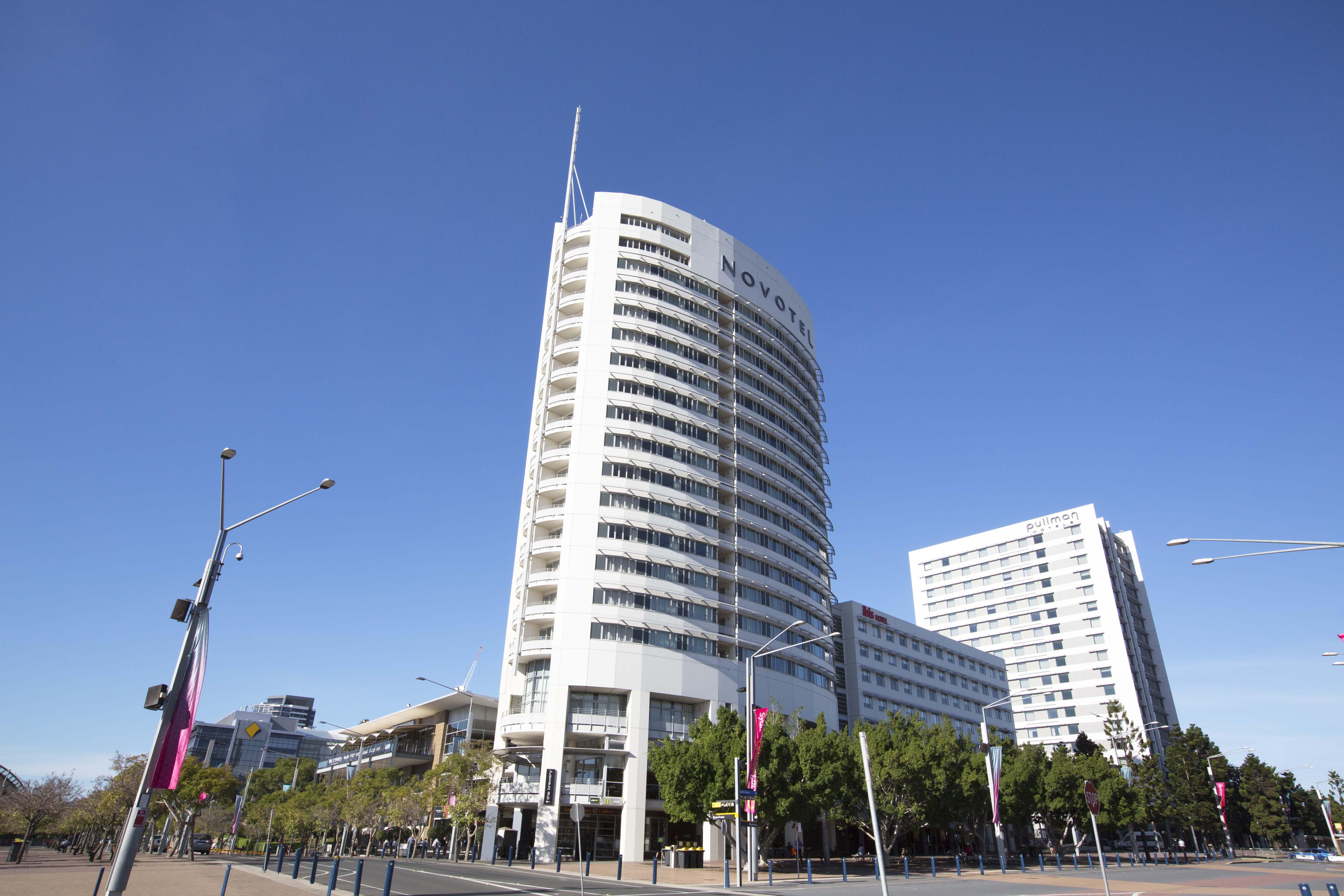 Novotel Sydney Olympic Park Exterior photo
